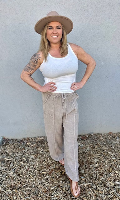 Meadow Lace Trim Linen Pants
