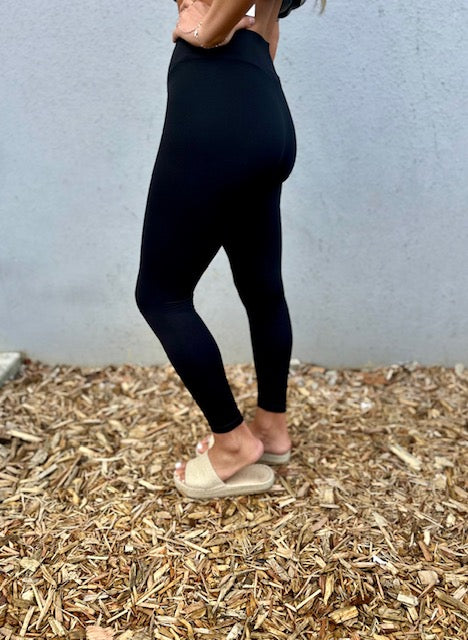 Nikibiki Signature Leggings